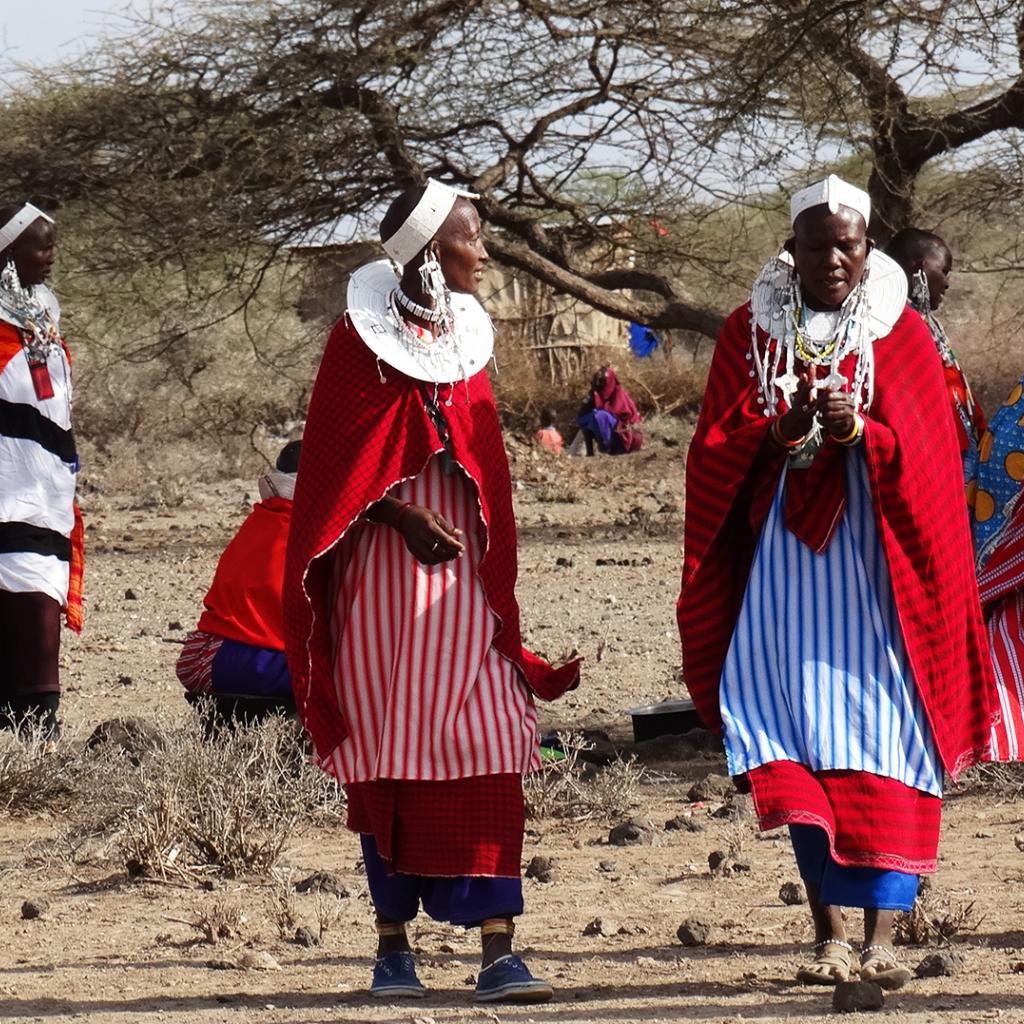 maasai traditional clothing